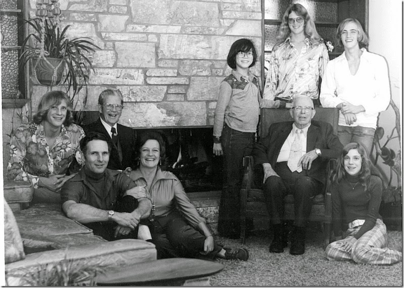 76_winter_family_xmas[3]